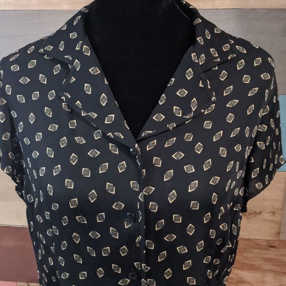 Vintage 100% silk size 6 Jones New York button-down blouse - Picture 2 of 4